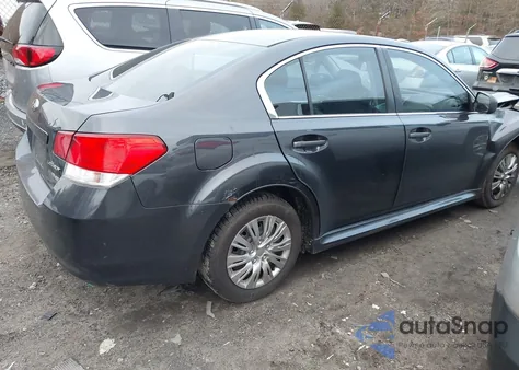 2013 Subaru Legacy 2.5I из США, поврежденный, VIN 4S3BMBA66D3033603